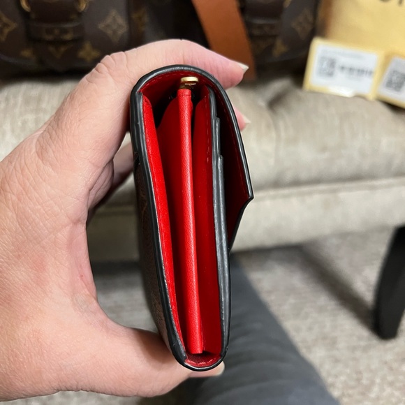 Louis Vuitton Tote MNG in Monogram Caramel with Matching Wallet Bundle - Picture 16 of 16